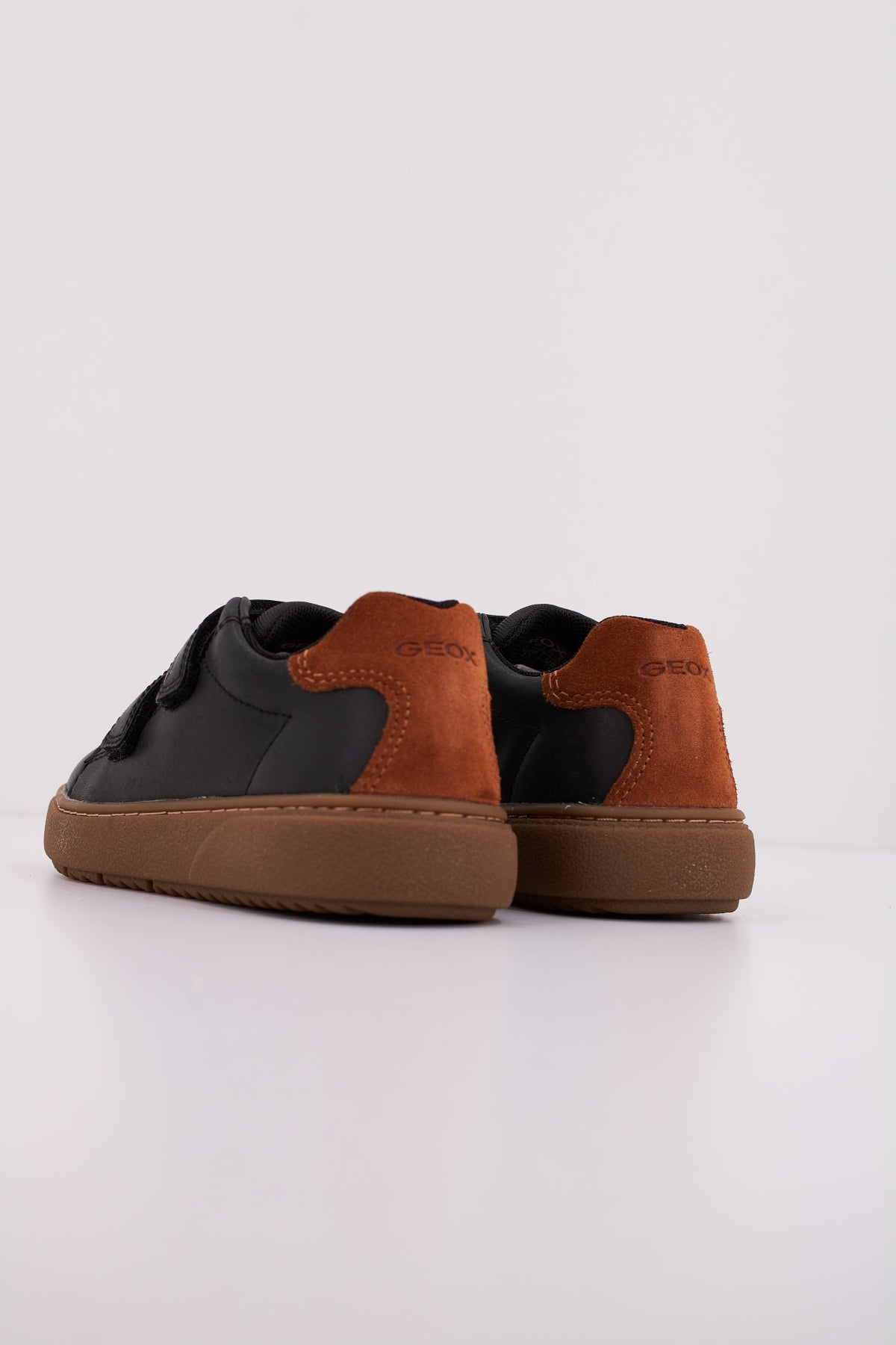 GEOX J THELEVEN BOY en color NEGRO (4)