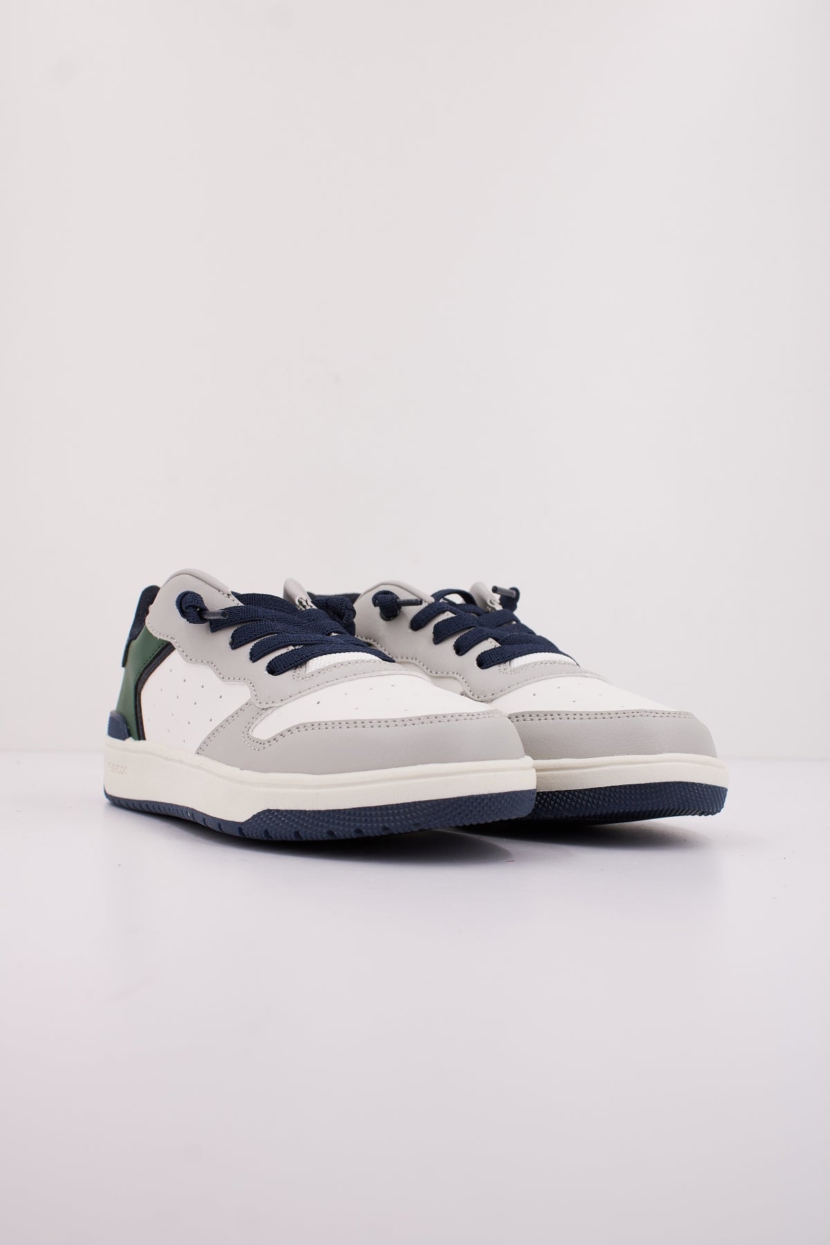 GEOX J WASHIBA BOY en color BLANCO (2)