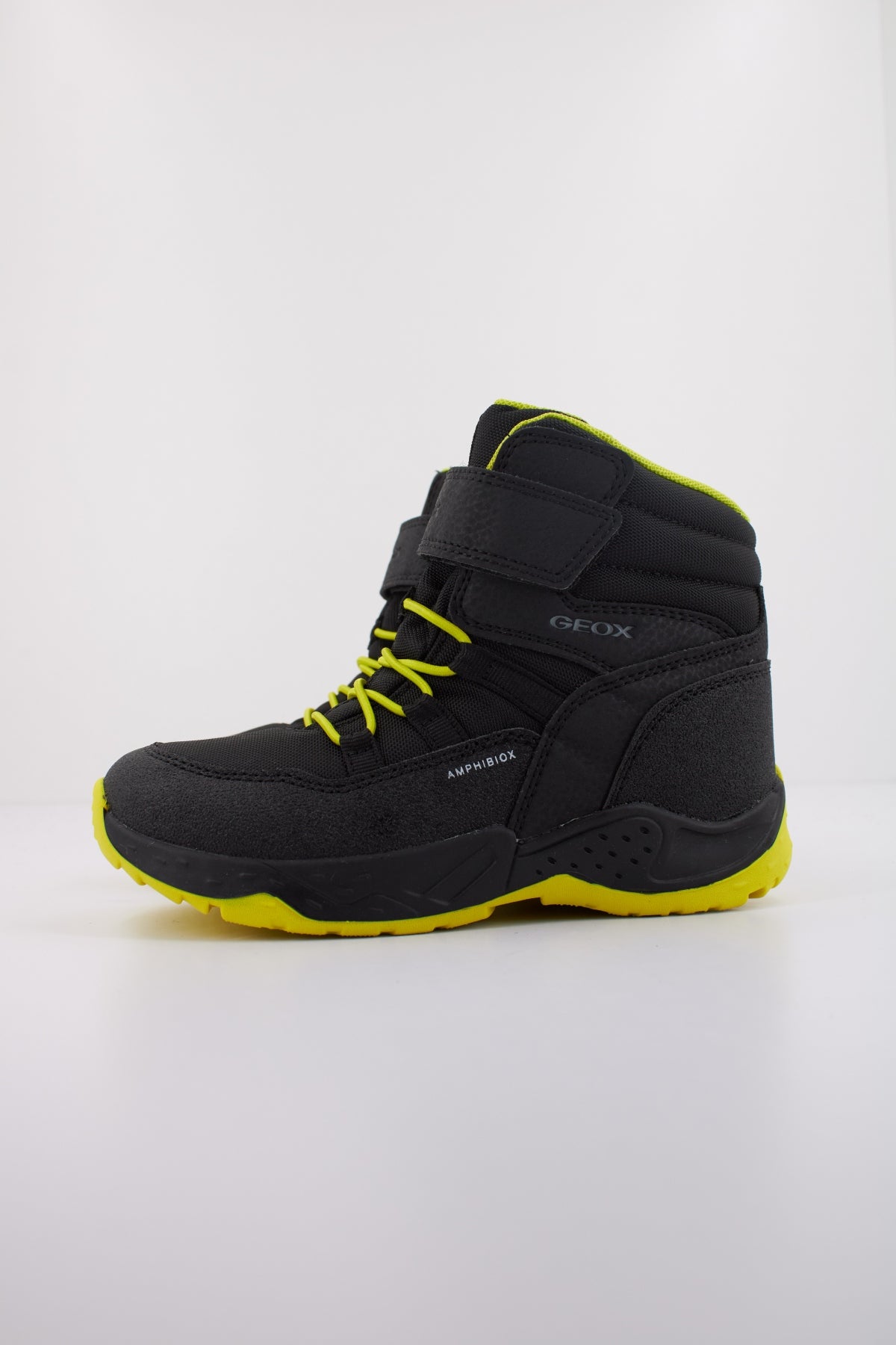 GEOX J SENTIERO BOY B ABX en color NEGRO (1)