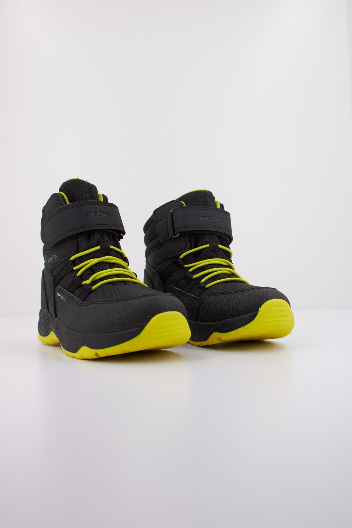 GEOX J SENTIERO BOY B ABX en color NEGRO (2)