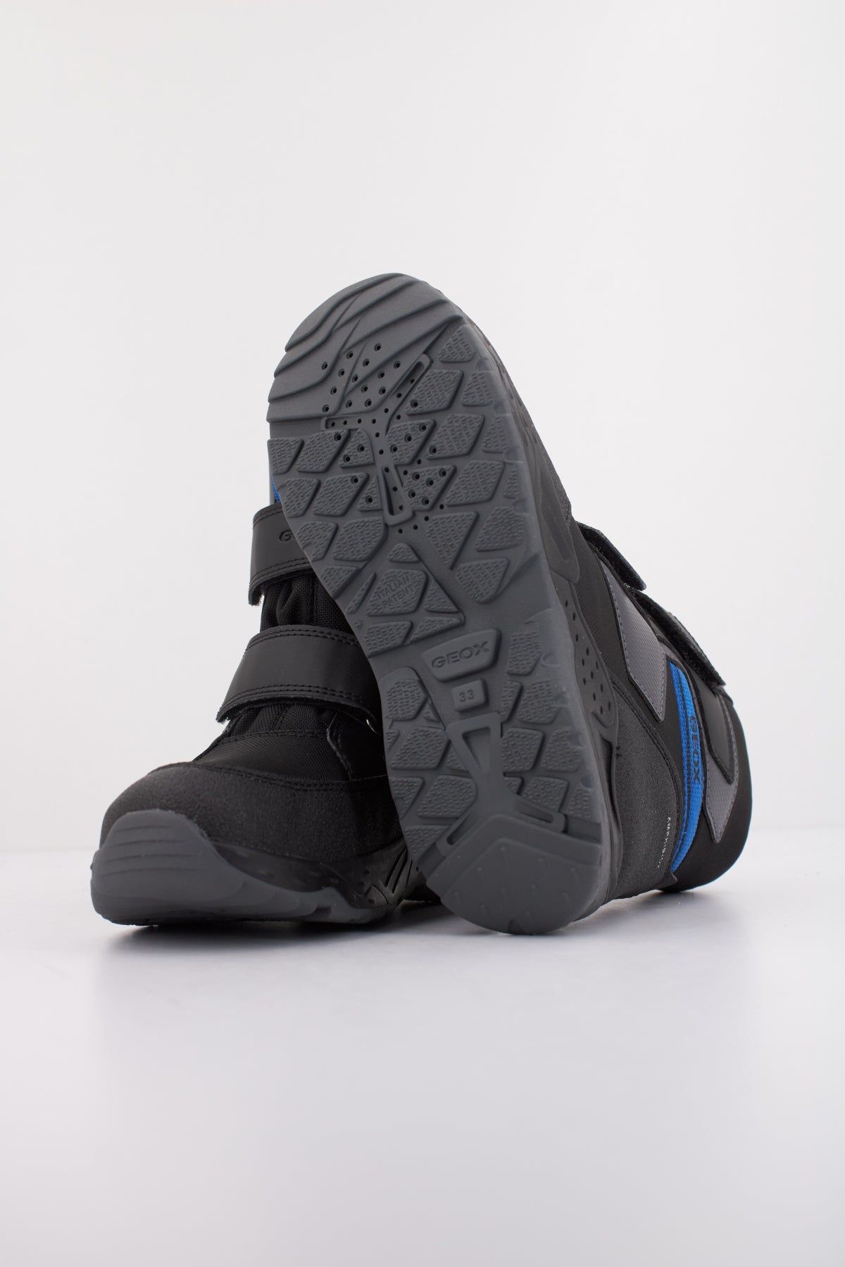 GEOX J SENTIERO BOY B ABX en color NEGRO (5)