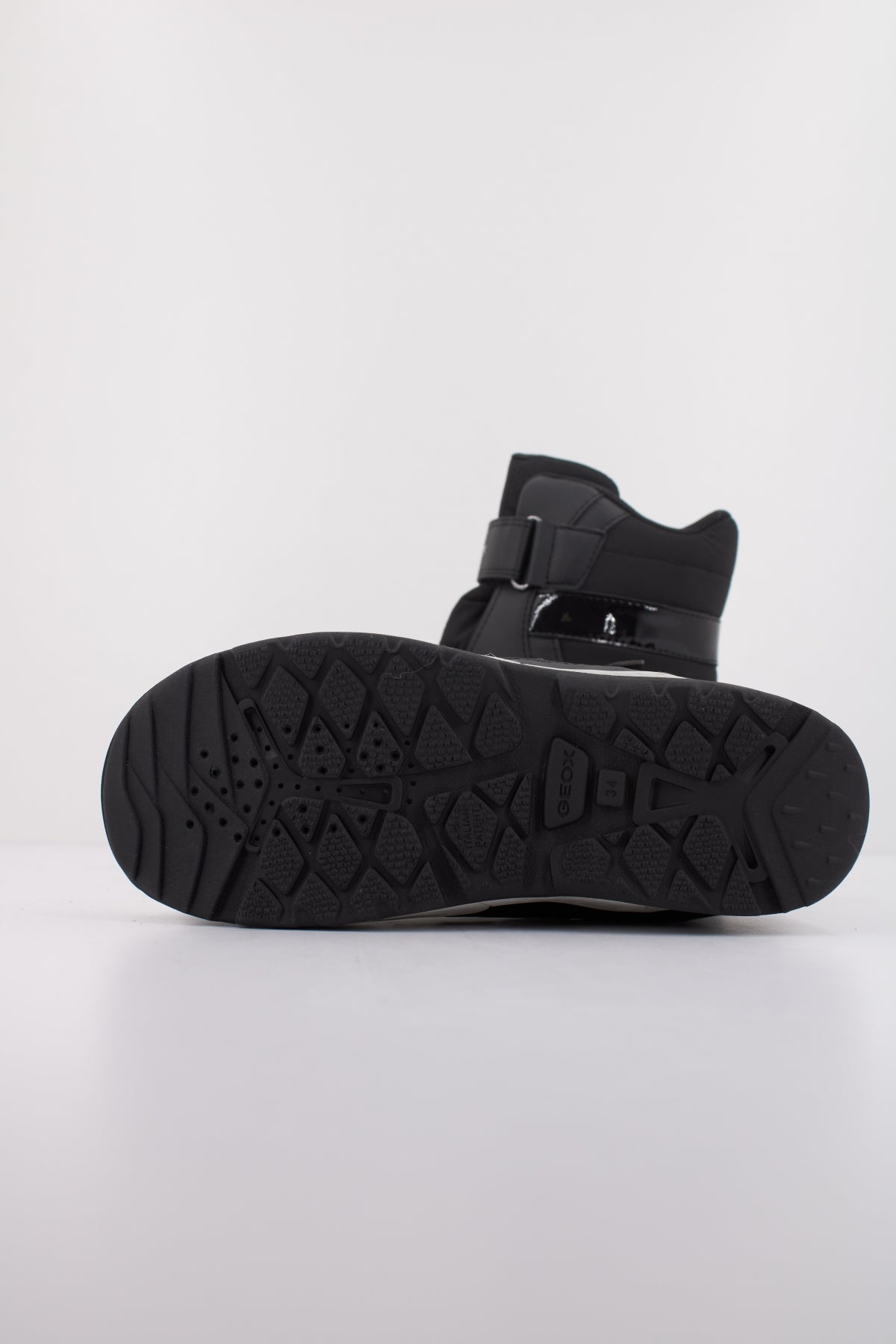 GEOX J SENTIERO GIRL B AB en color NEGRO (5)