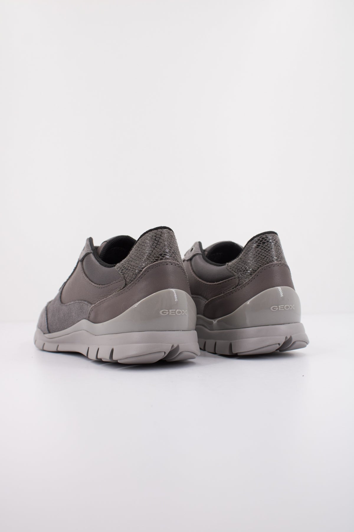 GEOX D SUKIE en color GRIS (4)