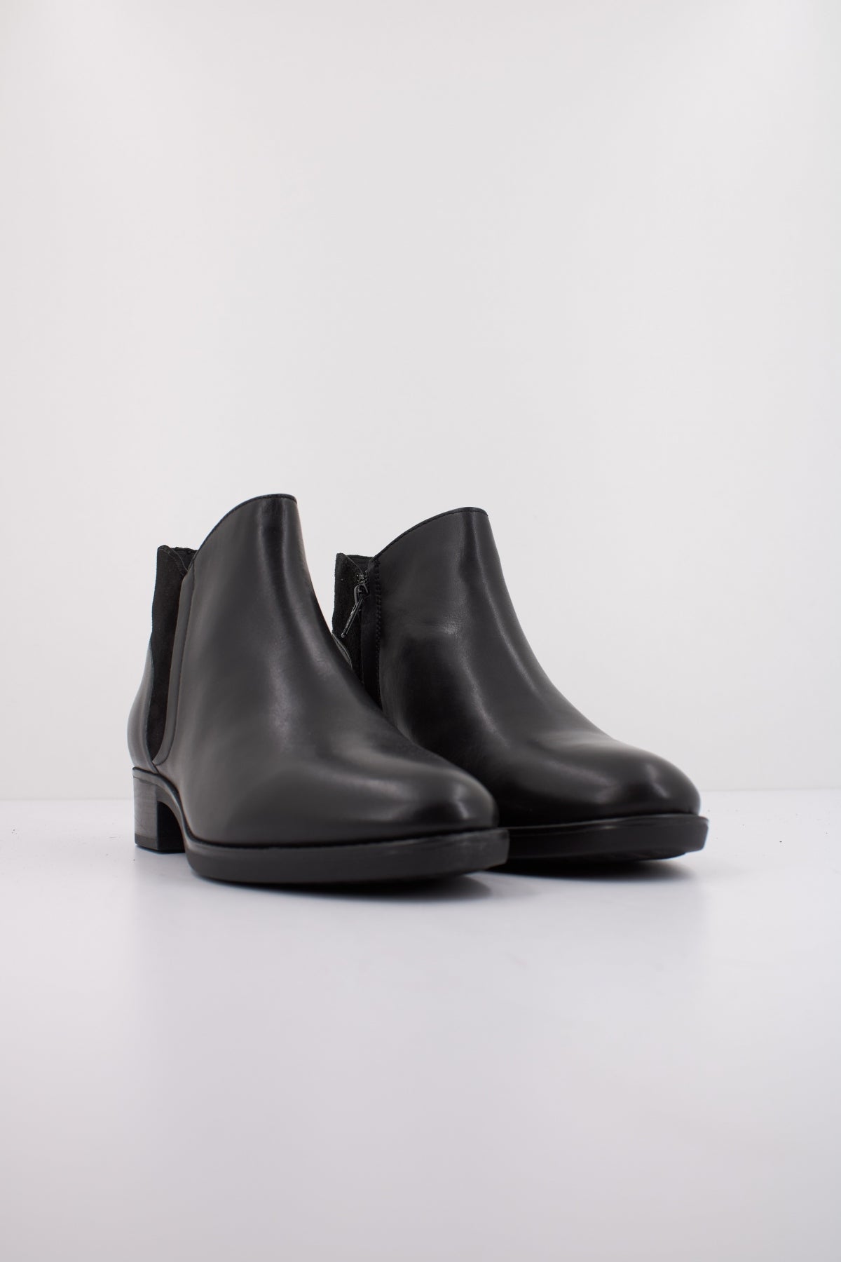 GEOX D FELICITY en color NEGRO (2)