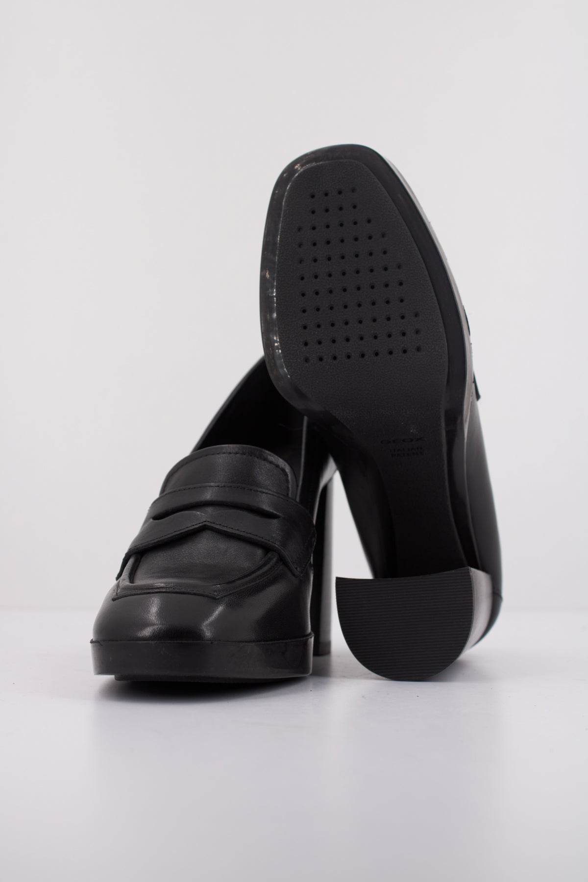 GEOX D TEULADA en color NEGRO (5)