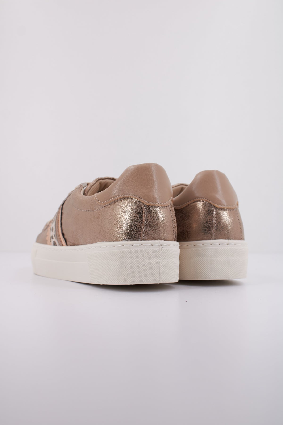 GEOX D CLAUDIN en color ORO (4)