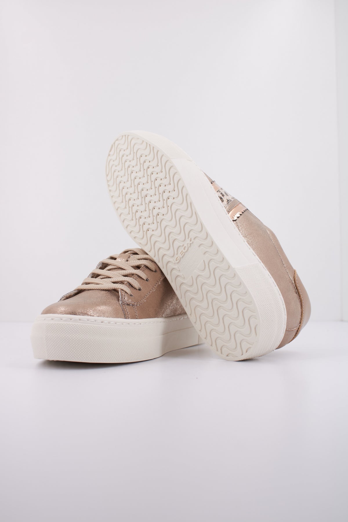 GEOX D CLAUDIN en color ORO (5)