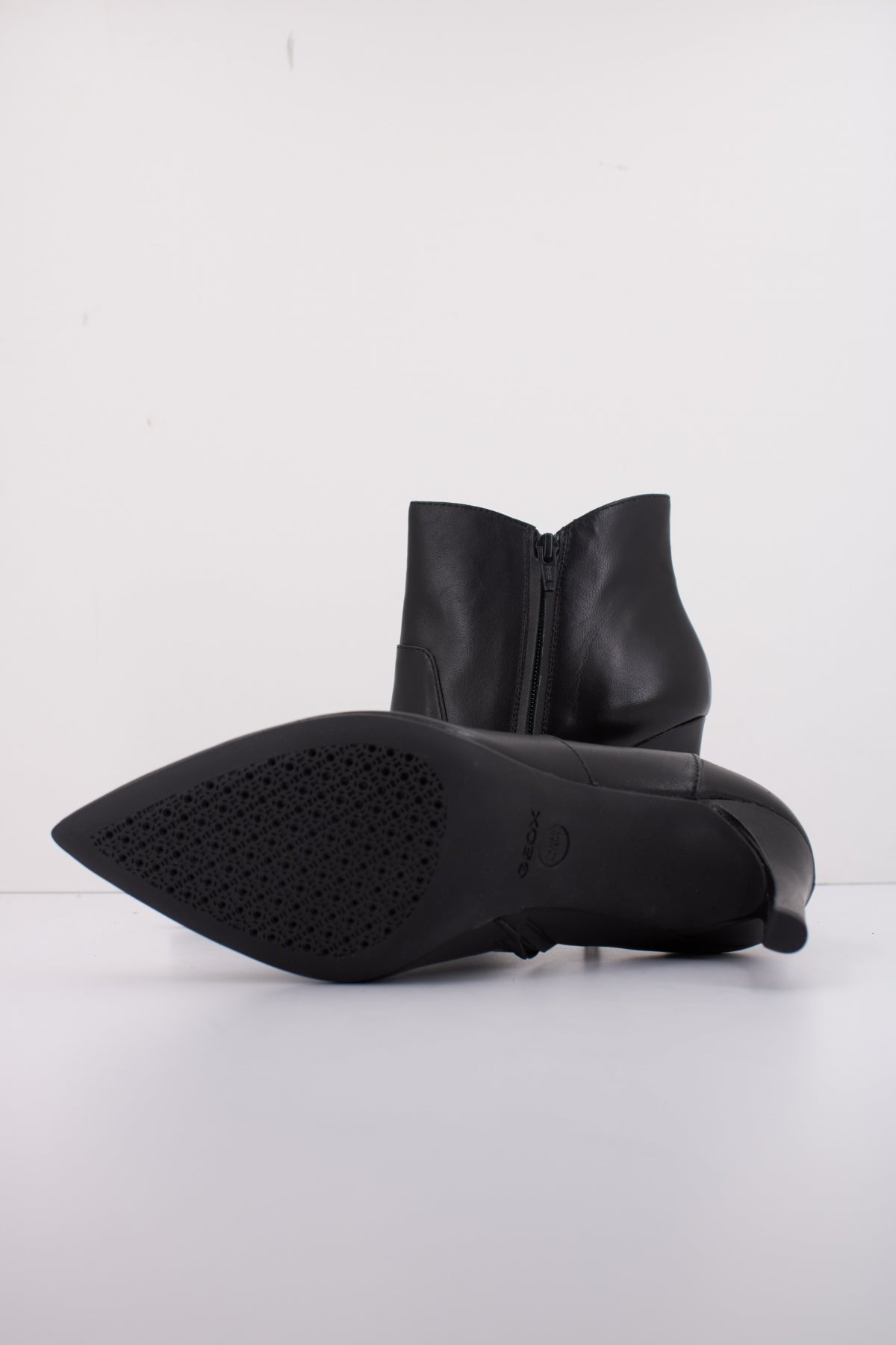 GEOX D FAVIOLA en color NEGRO (5)