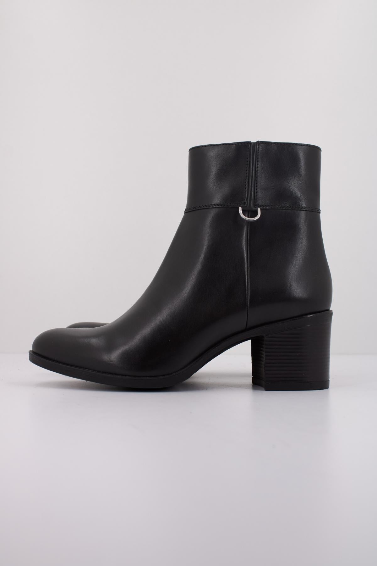 GEOX D NEW ASHEEL en color NEGRO (1)