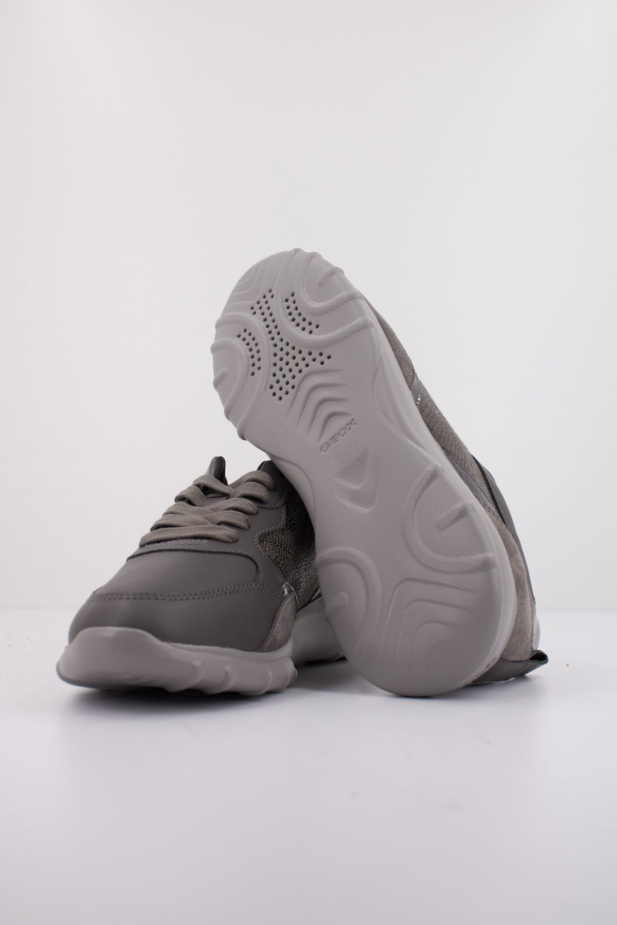 GEOX D ALLENIEE en color GRIS (5)