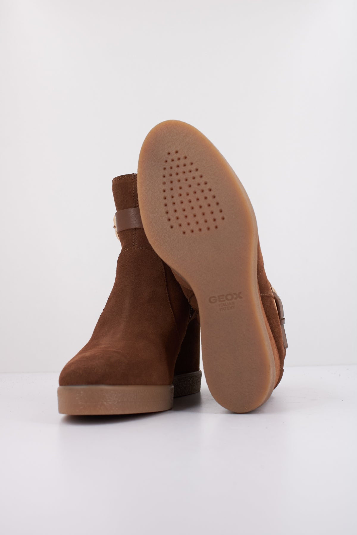 GEOX D ELIDEA WEDGE en color MARRON CLARO (5)