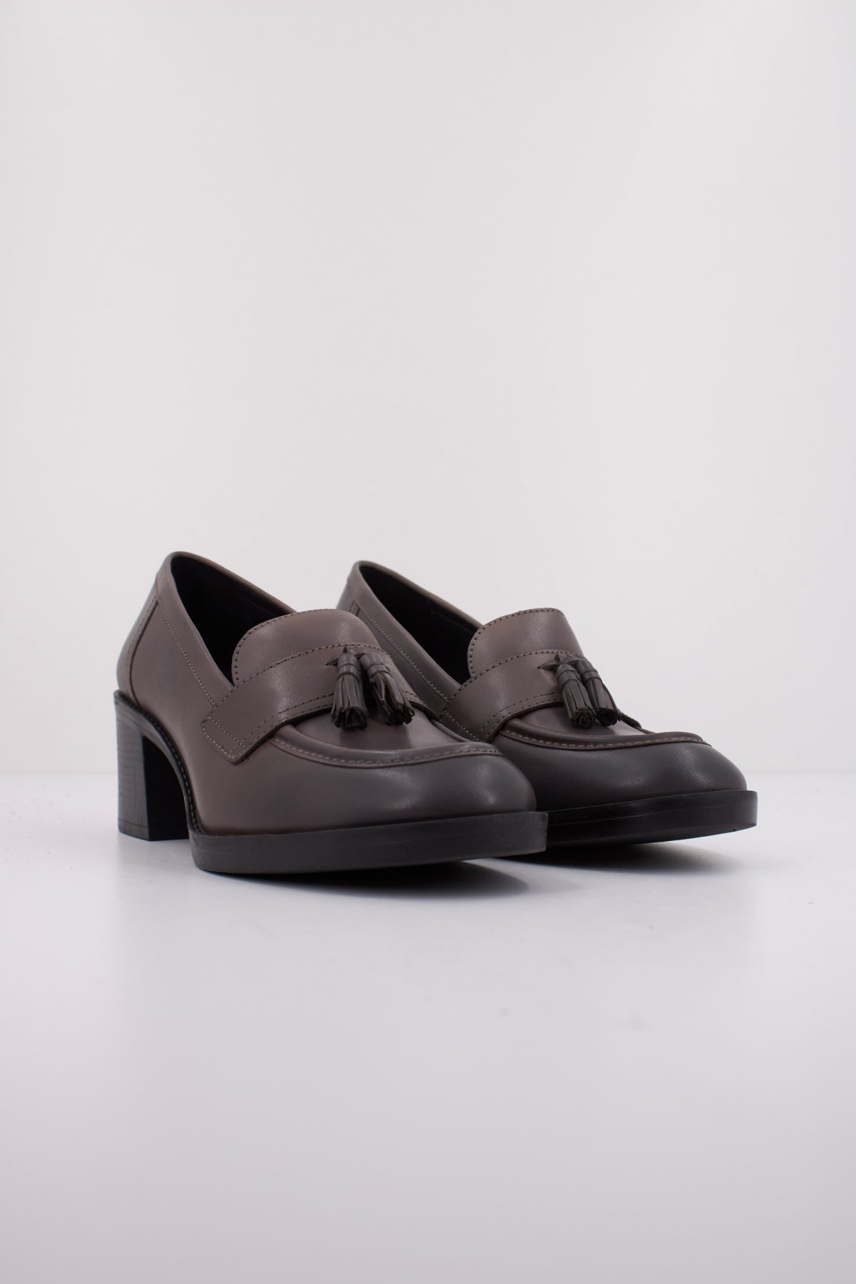 GEOX D SERILDA en color BEIS (2)