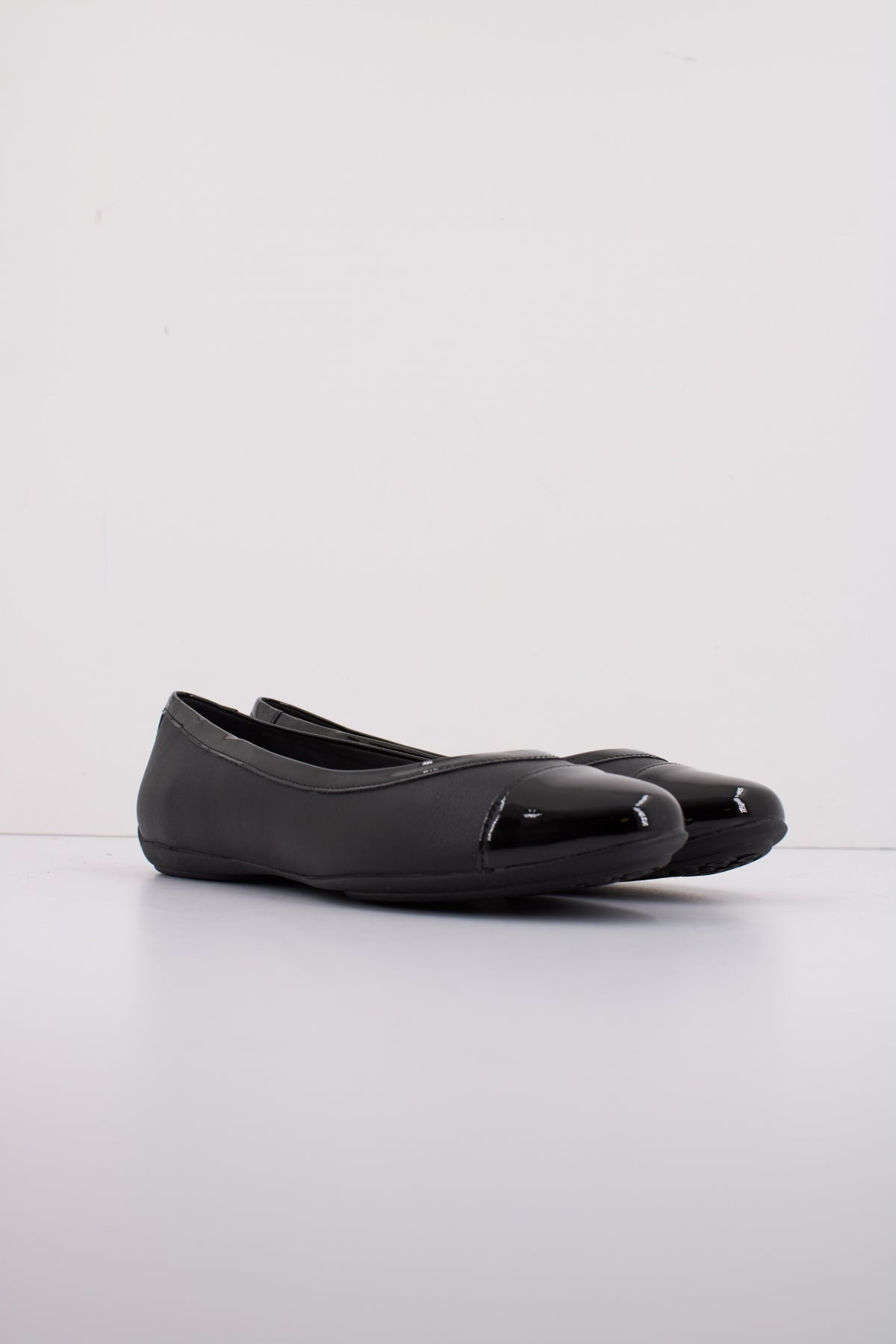 GEOX D CHARLENE en color NEGRO (2)