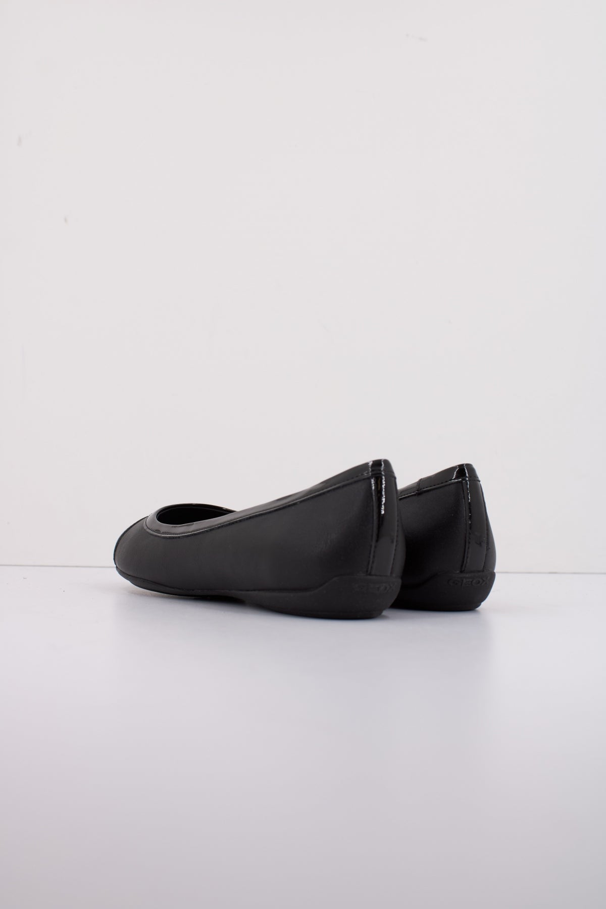 GEOX D CHARLENE en color NEGRO (4)