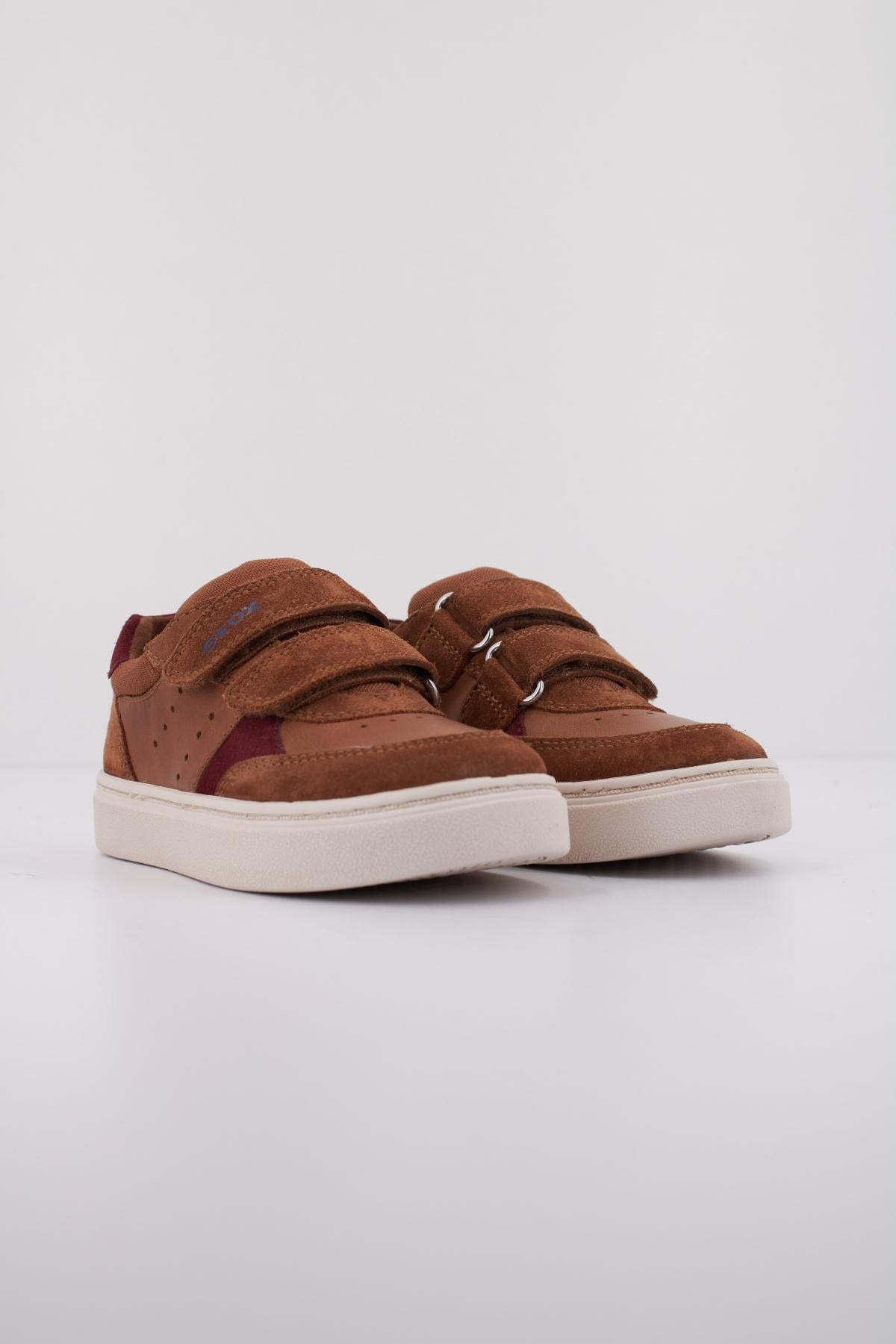 GEOX B NASHIK BOY en color MARRON CLARO (2)