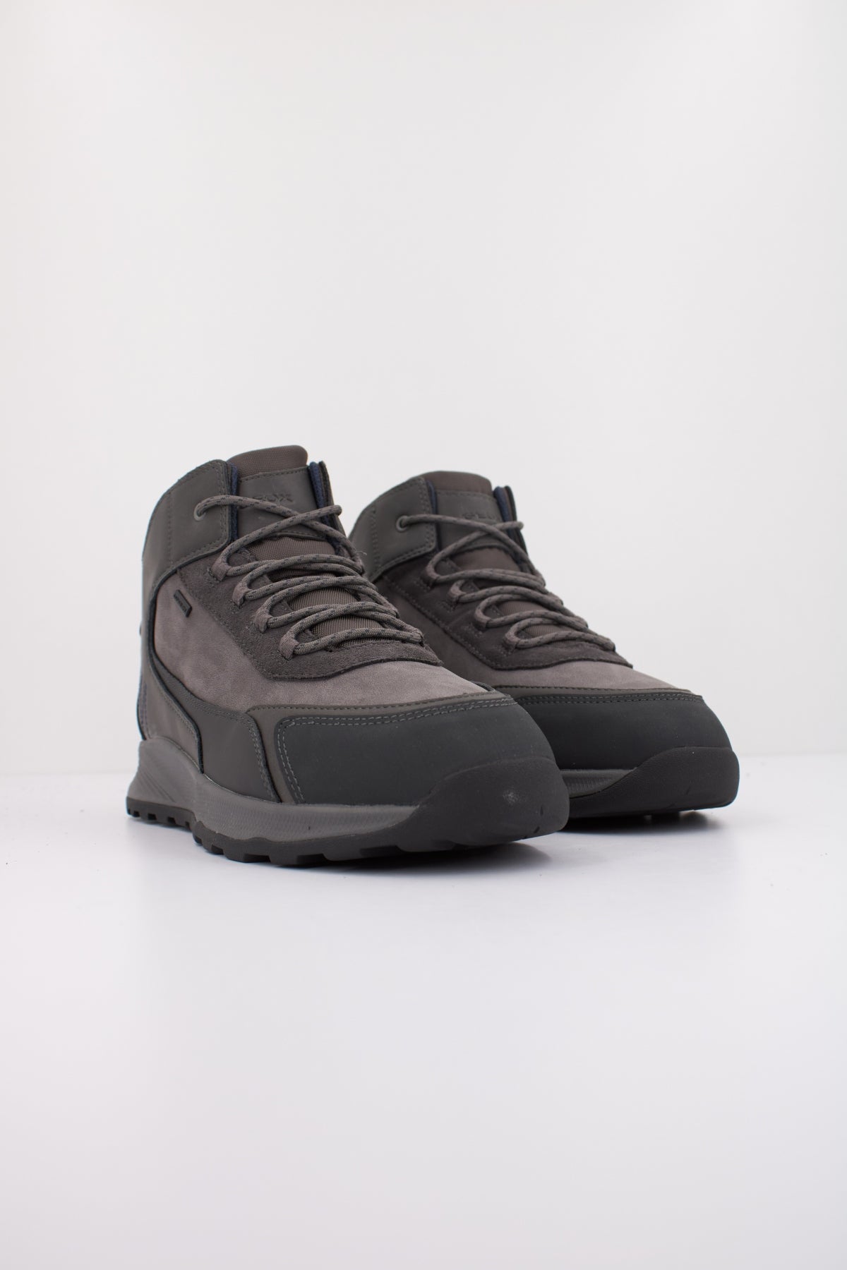 GEOX U TERRESTRE B ABX en color GRIS (2)