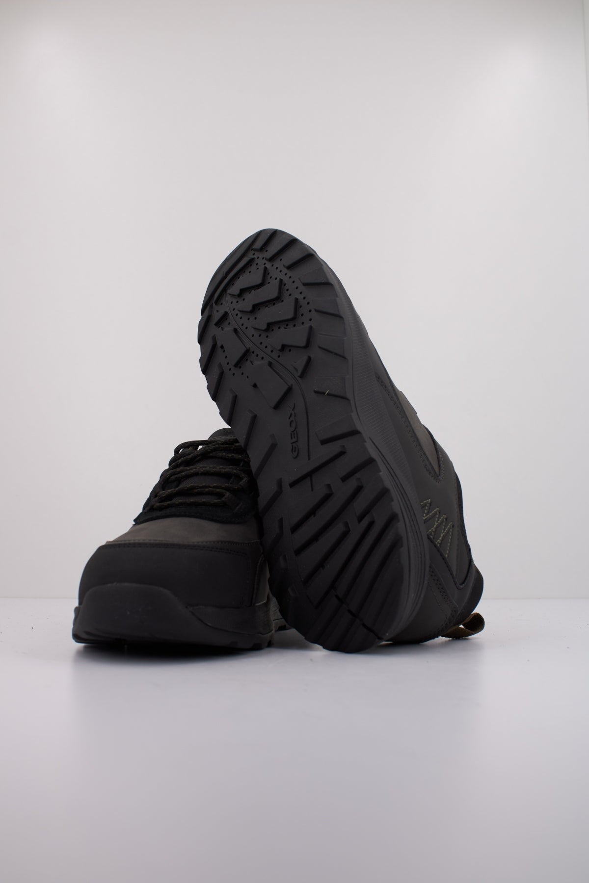 GEOX U TERRESTRE B ABX en color NEGRO (5)
