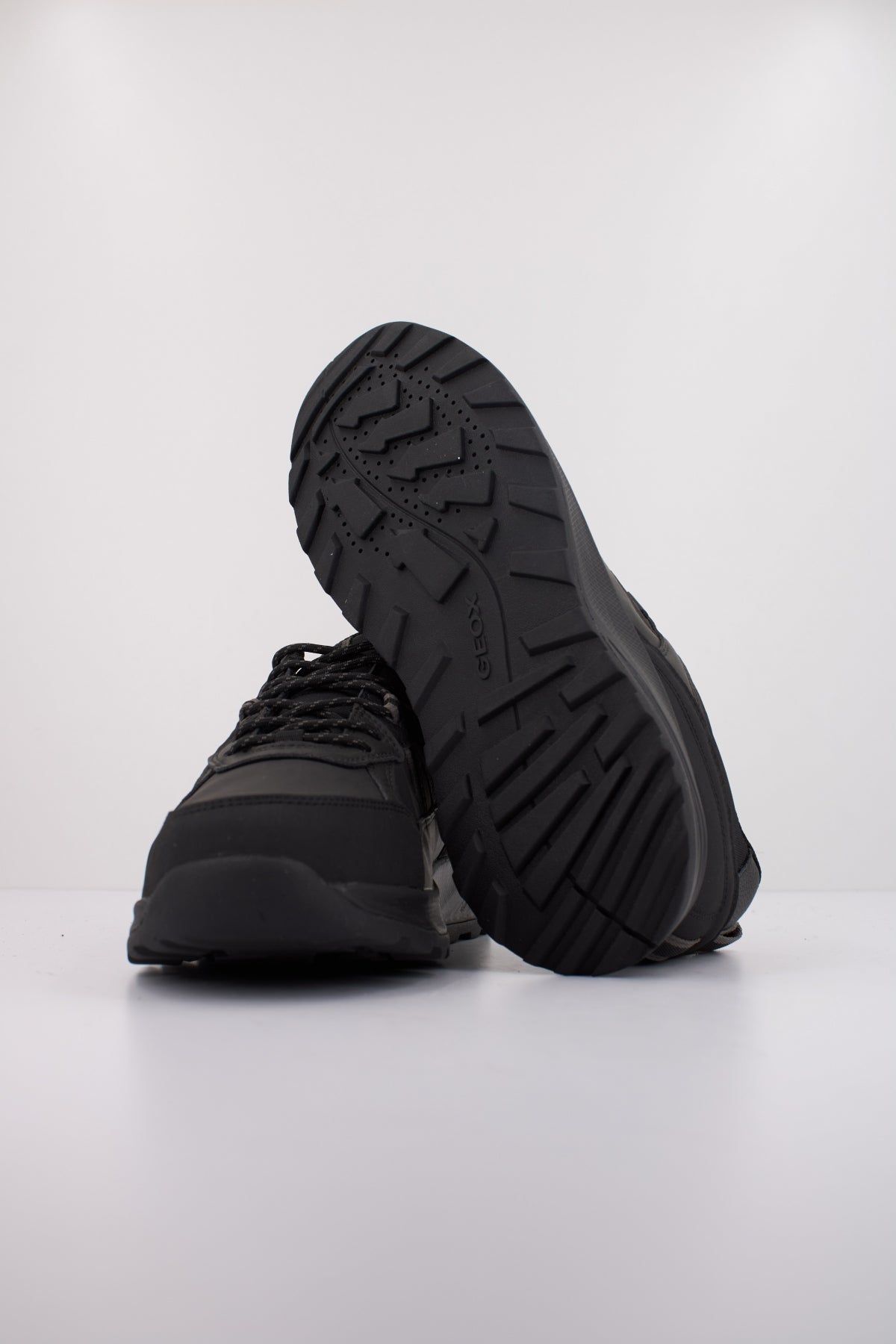 GEOX U TERRESTRE B ABX en color NEGRO (5)