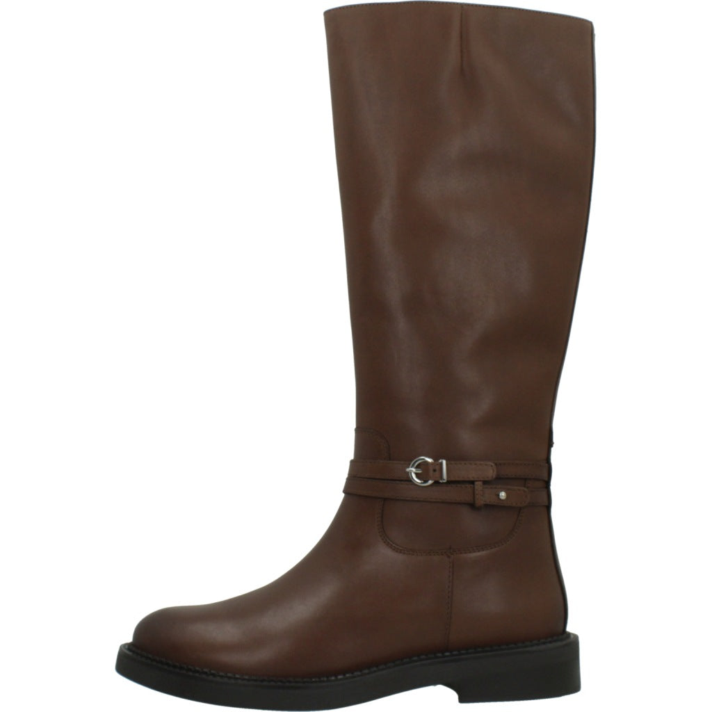 GEOX DWYA D SERILDA en color MARRON CLARO (2)