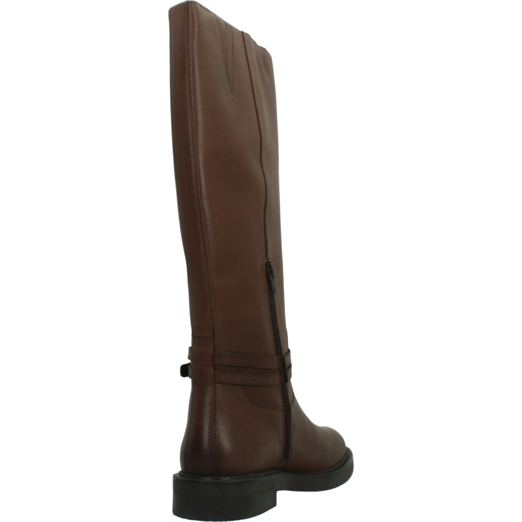 GEOX DWYA D SERILDA en color MARRON CLARO (3)