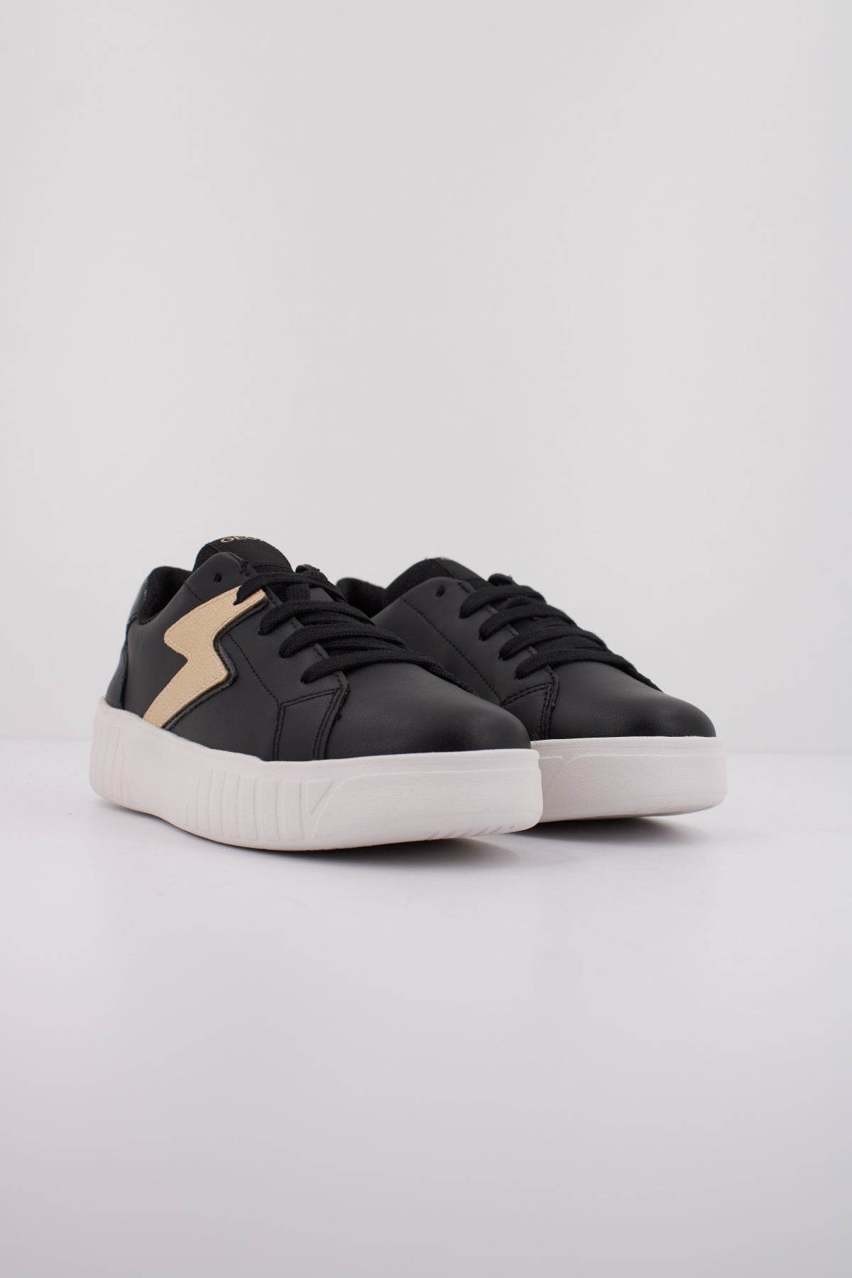 GEOX J MIKIROSHI GIRL en color NEGRO (2)