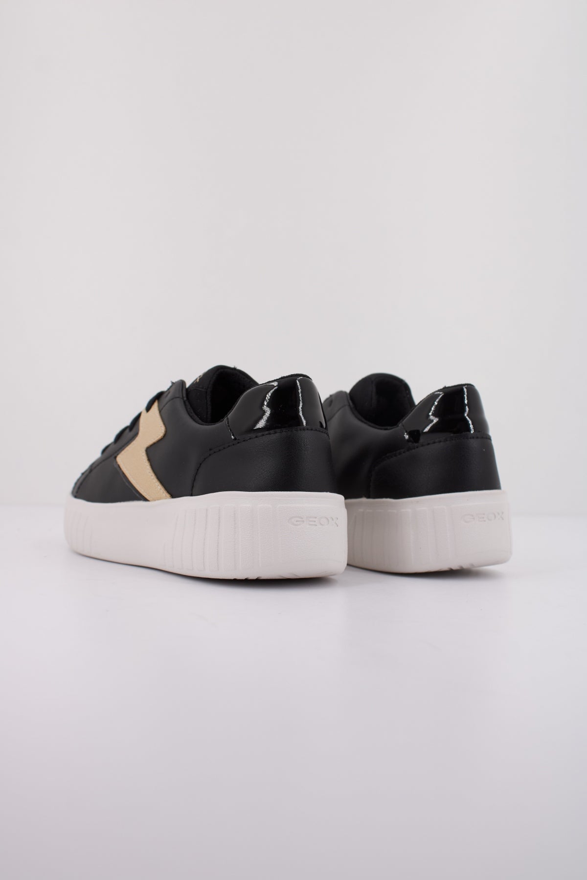 GEOX J MIKIROSHI GIRL en color NEGRO (4)