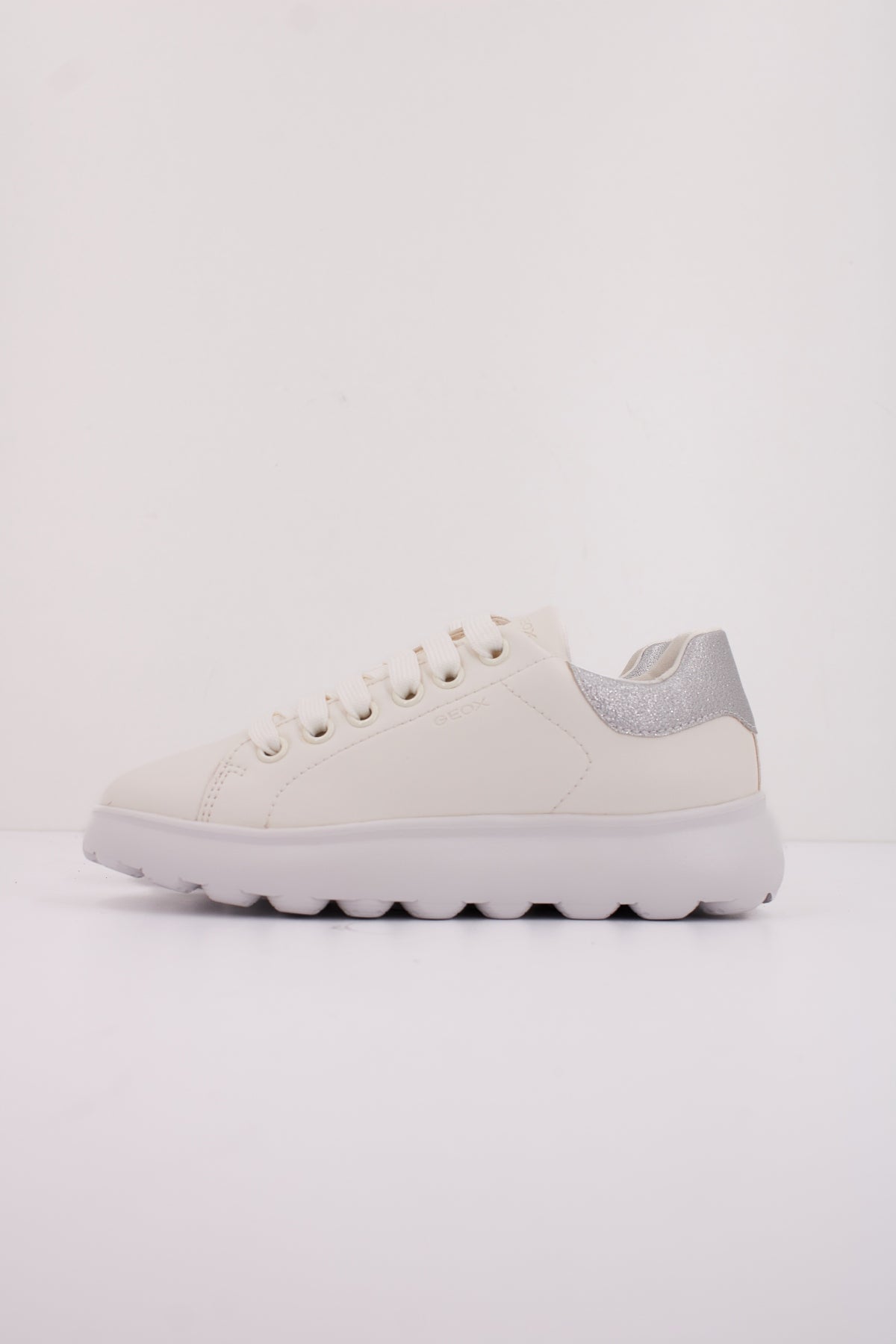 GEOX J PUFFYPOP GIRL en color BLANCO (1)