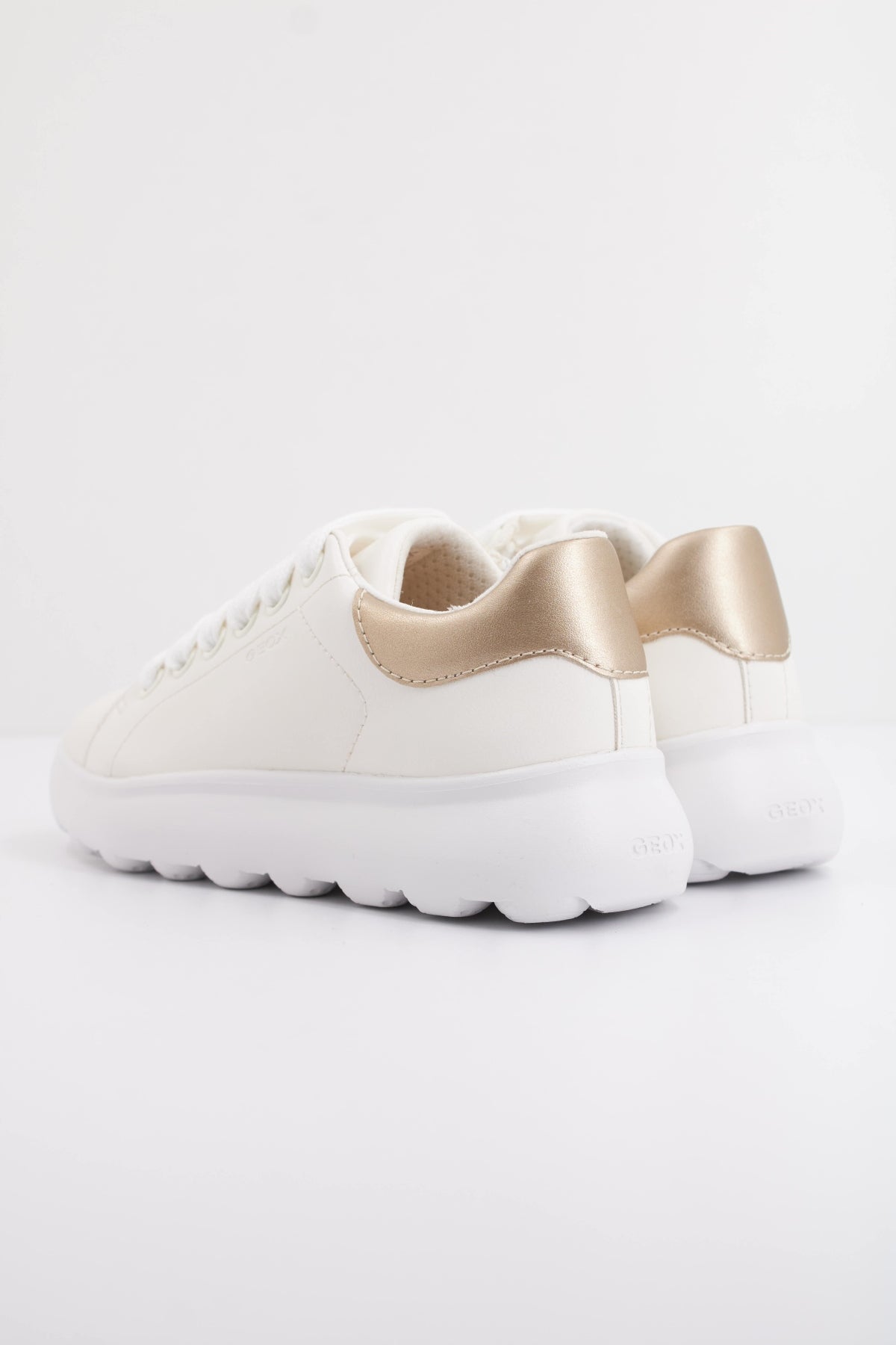GEOX J PUFFYPOP GIRL en color BEIS (4)