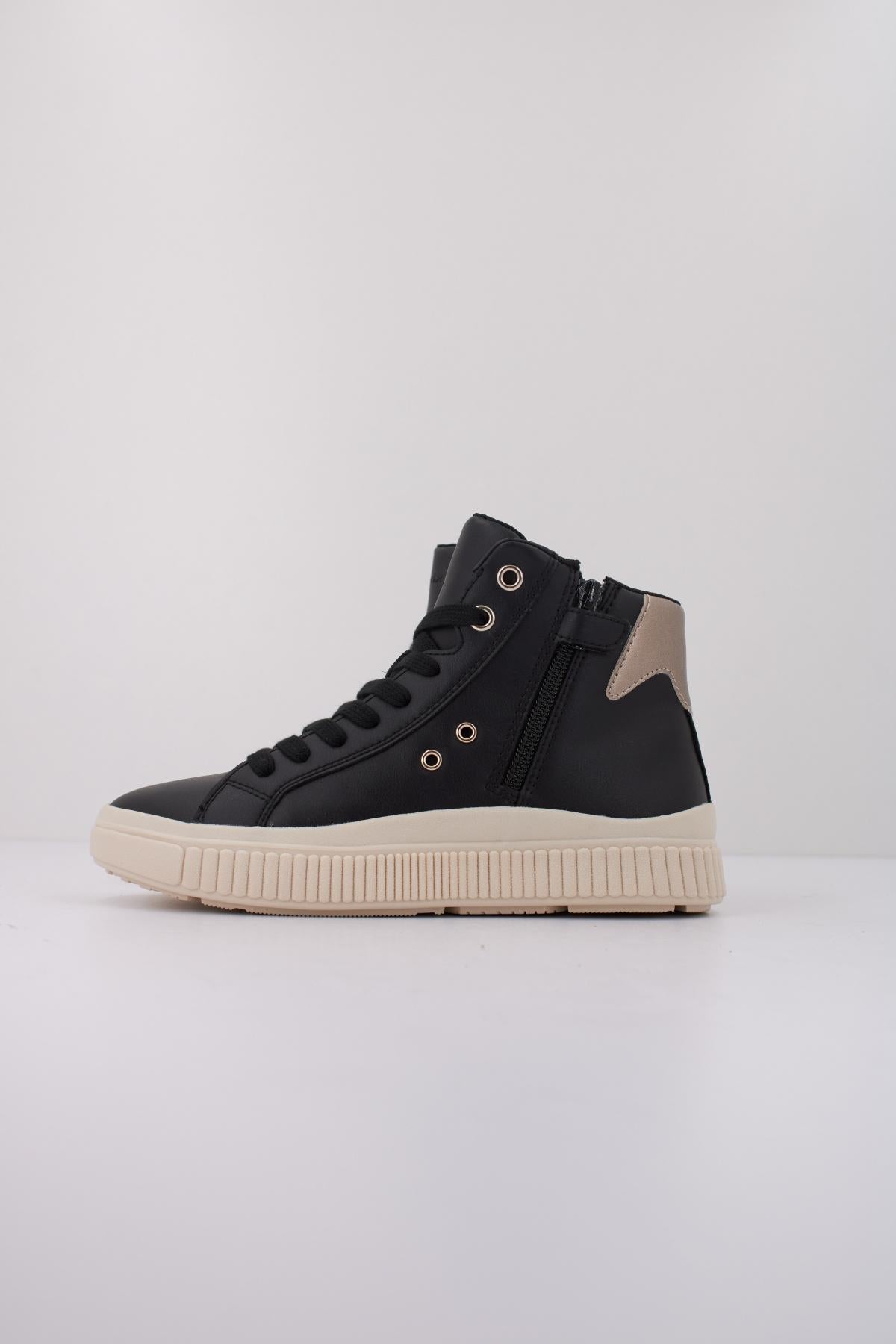 GEOX J LAQUINNY GIRL en color NEGRO (1)