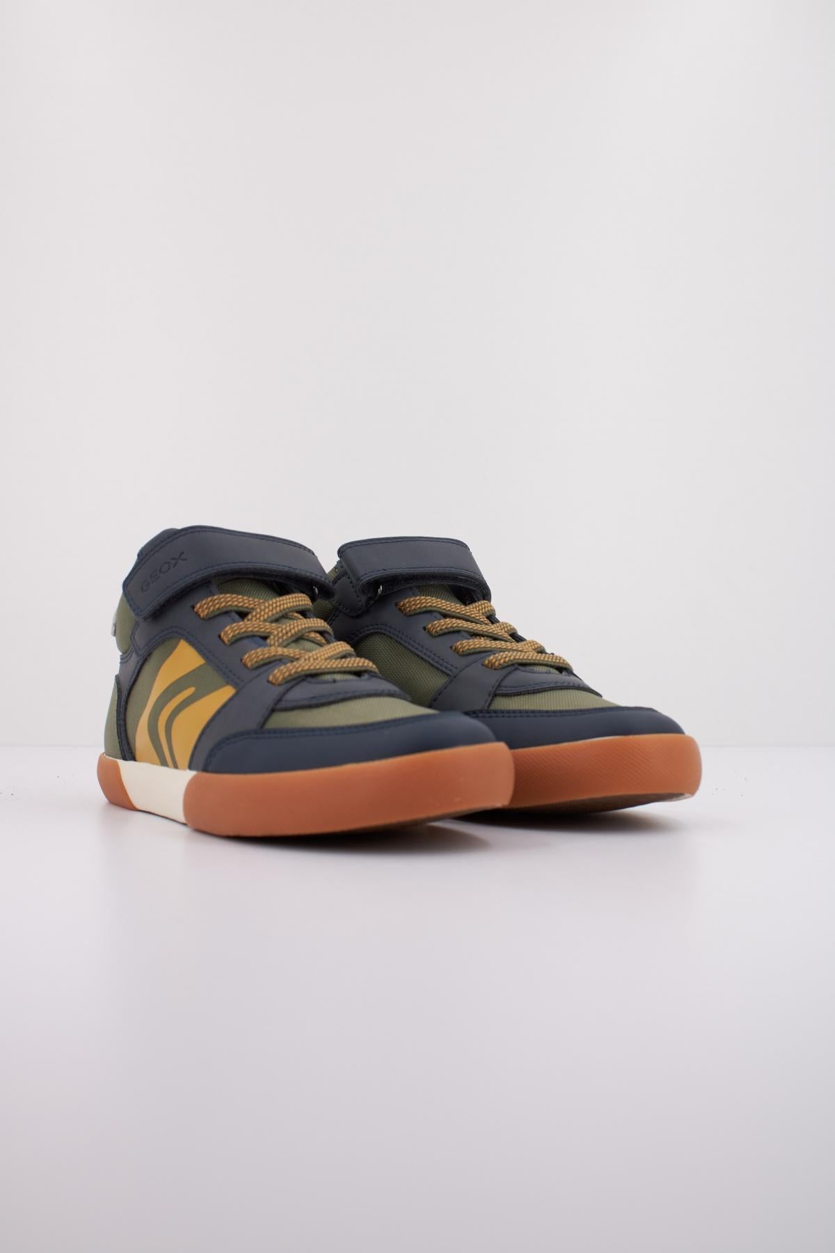GEOX J GISLI BOY en color VERDE (2)