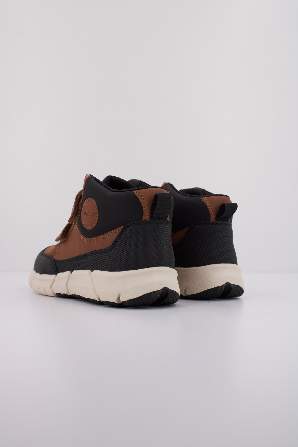 GEOX J FLEXYPER BOY en color MARRON (4)