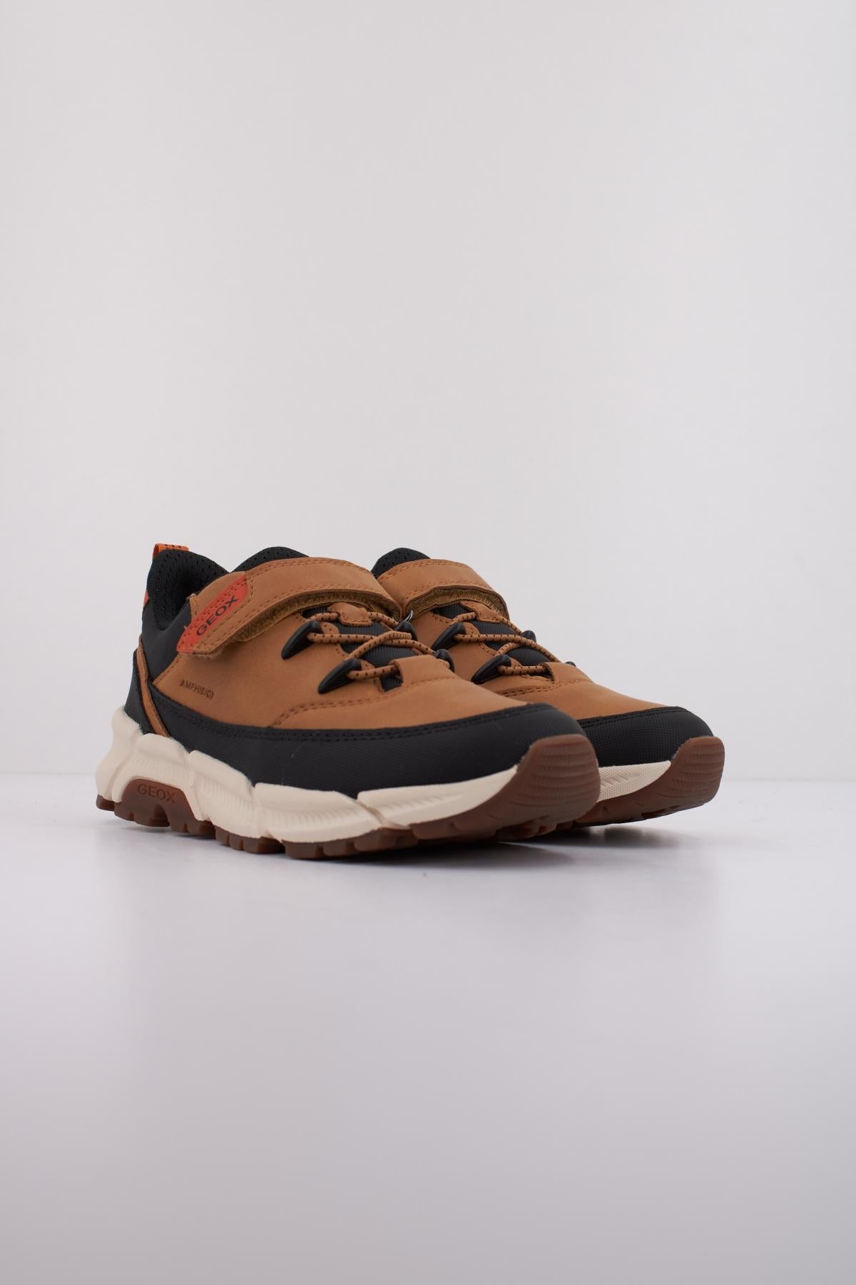GEOX J FLEXYPER PLUS BOY en color MARRON (2)