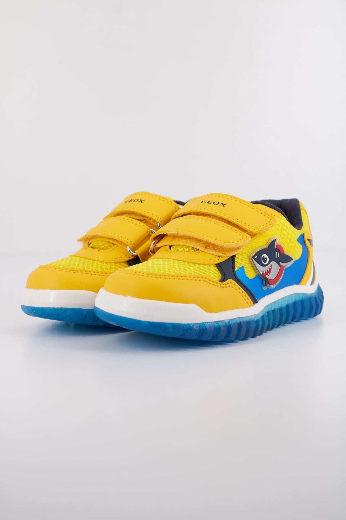 GEOX LIGHTYLOO BOY en color AMARILLO (2)