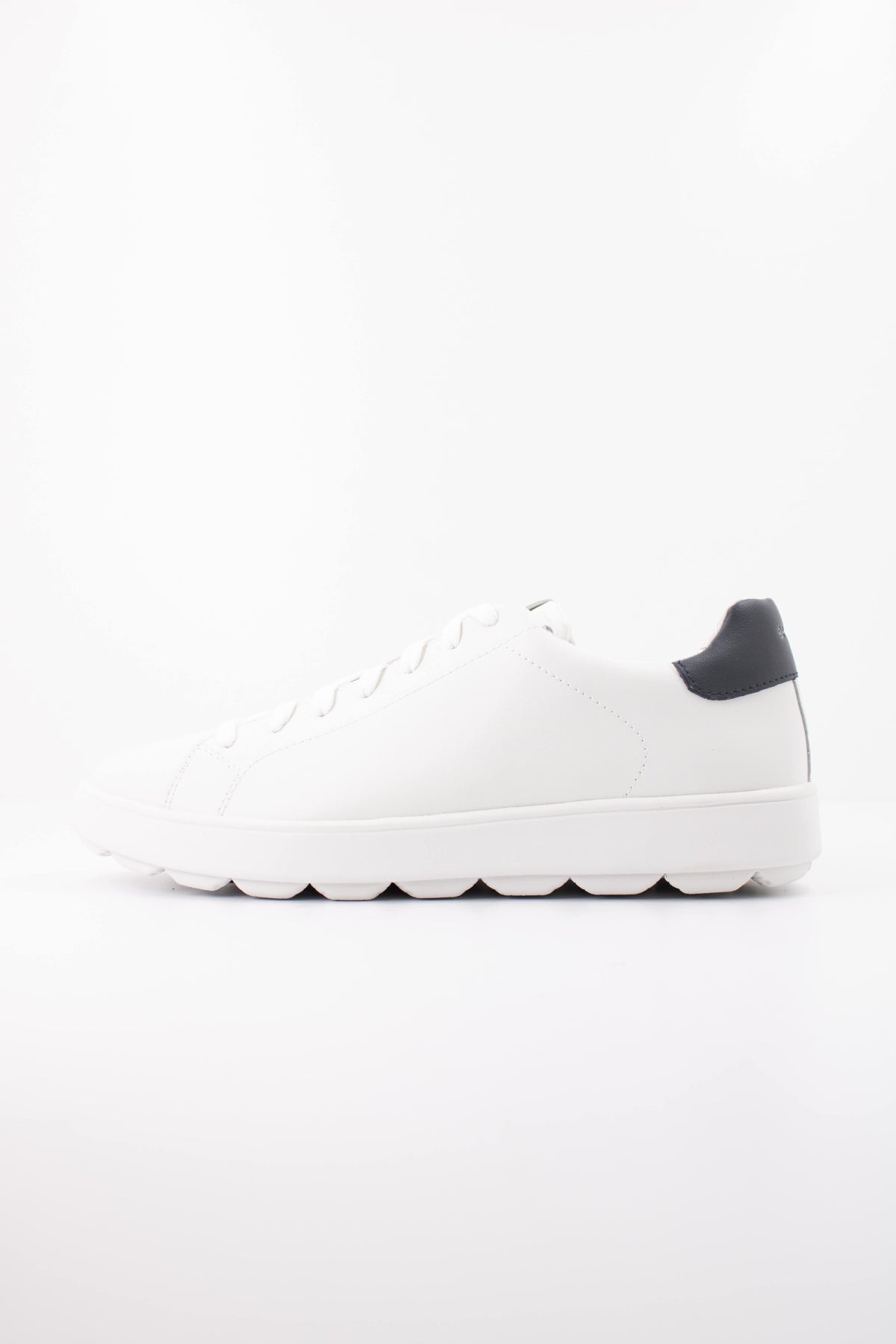 GEOX U SPHERICA ECUB en color BLANCO (1)