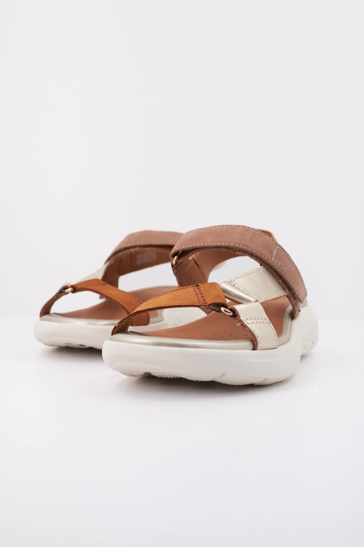 GEOX DADA en color BEIS (2)