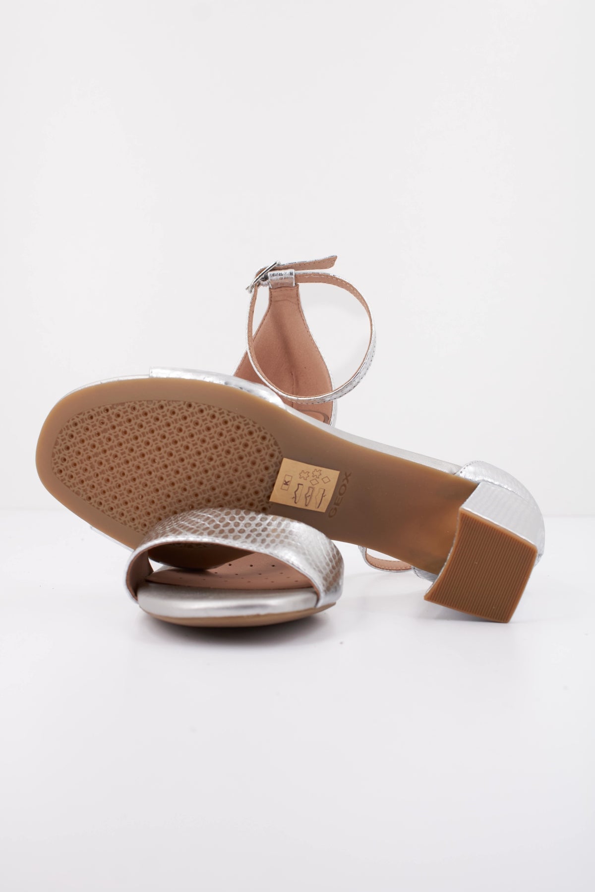 GEOX D NEW ERAKLIA en color PLATA (5)