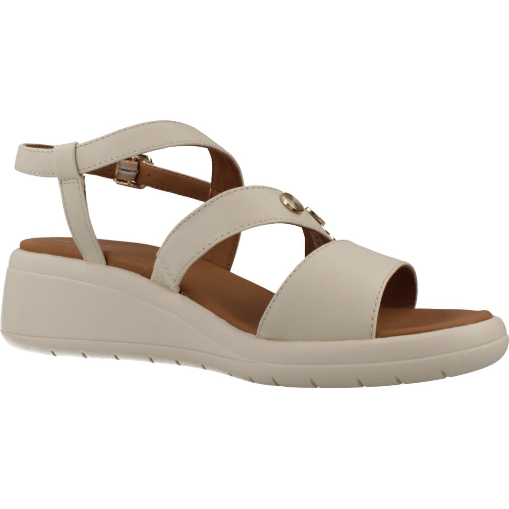 GEOX D MELICONIA en color BEIS (5)