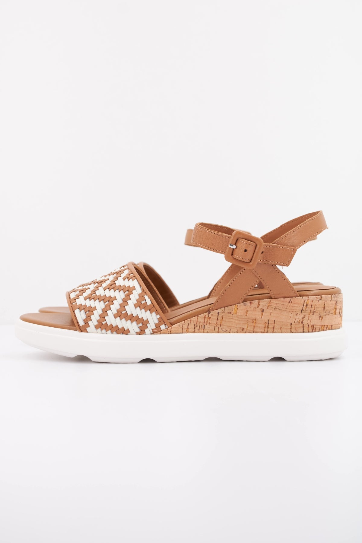 GEOX DGUB en color MARRON (1)