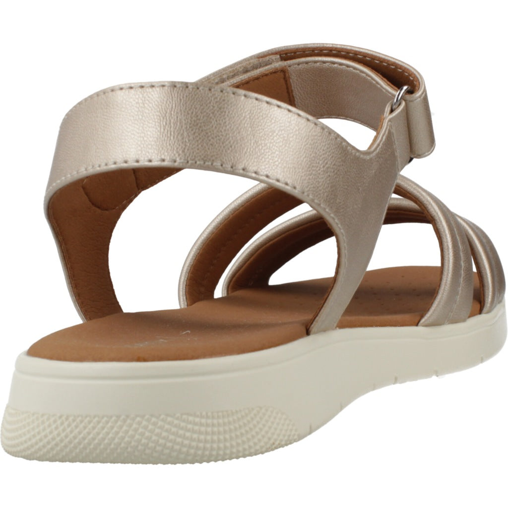 GEOX D DANDRA en color ORO (3)