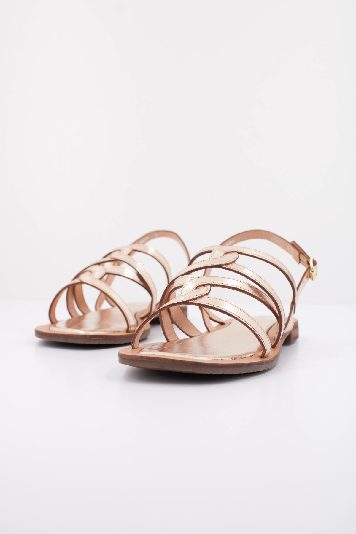 GEOX DYFA en color ORO (2)