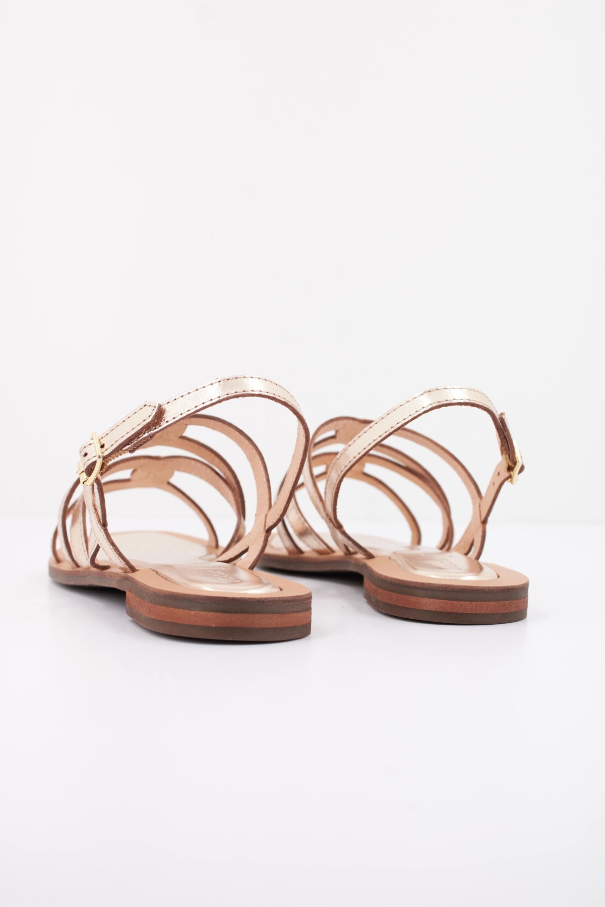 GEOX DYFA en color ORO (4)