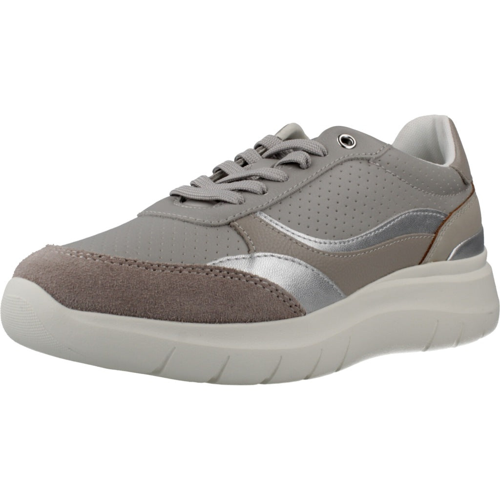 GEOX PLUMMERY en color BEIS (1)