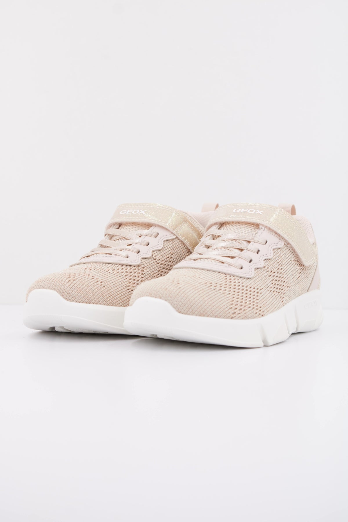GEOX J ARIL GB en color ORO (2)