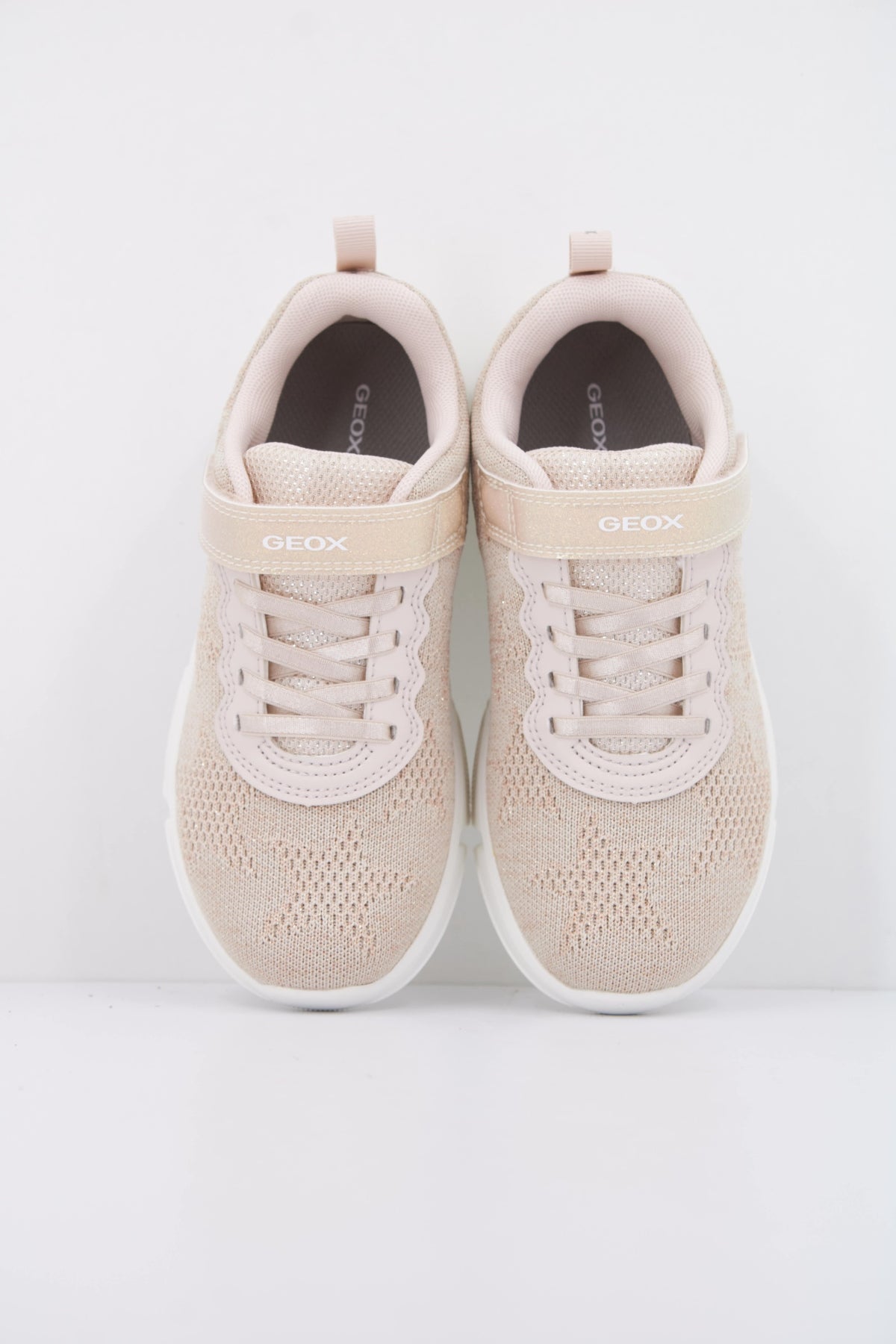 GEOX J ARIL GB en color ORO (3)