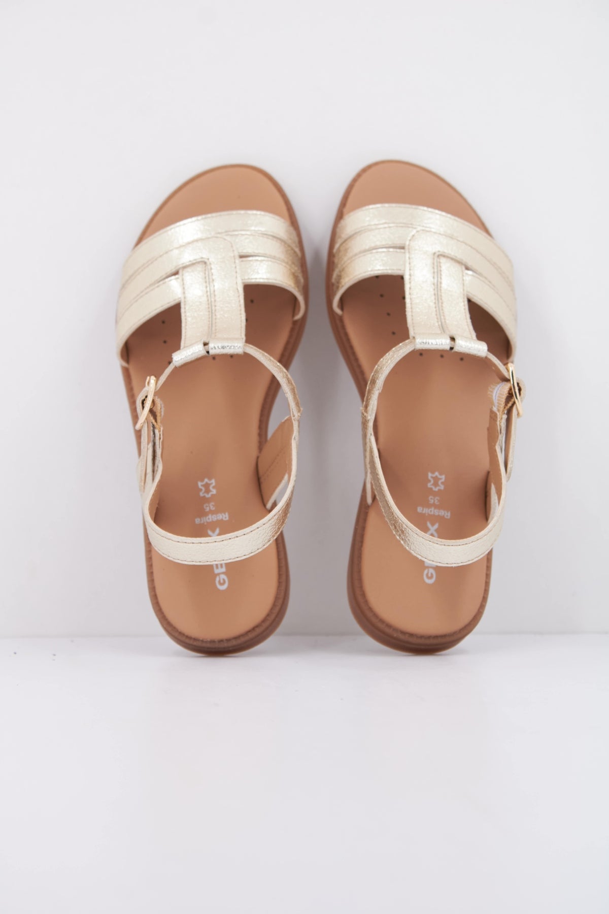 GEOX J SANDAL KARLY en color ORO (3)