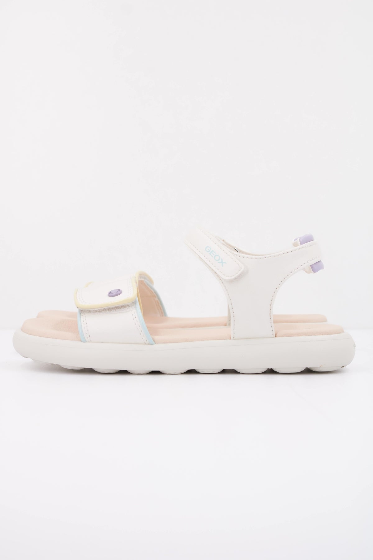 GEOX J SANDAL PUFFYPOP en color BLANCO (1)
