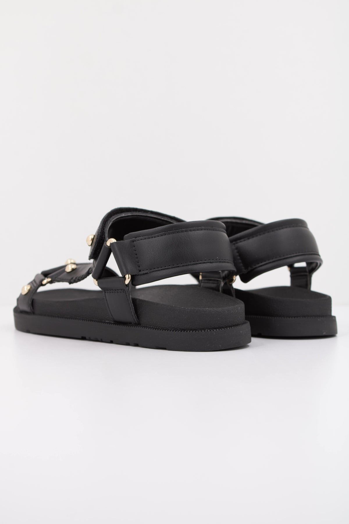 GEOX J SANDAL FOAMMENTERA en color NEGRO (4)
