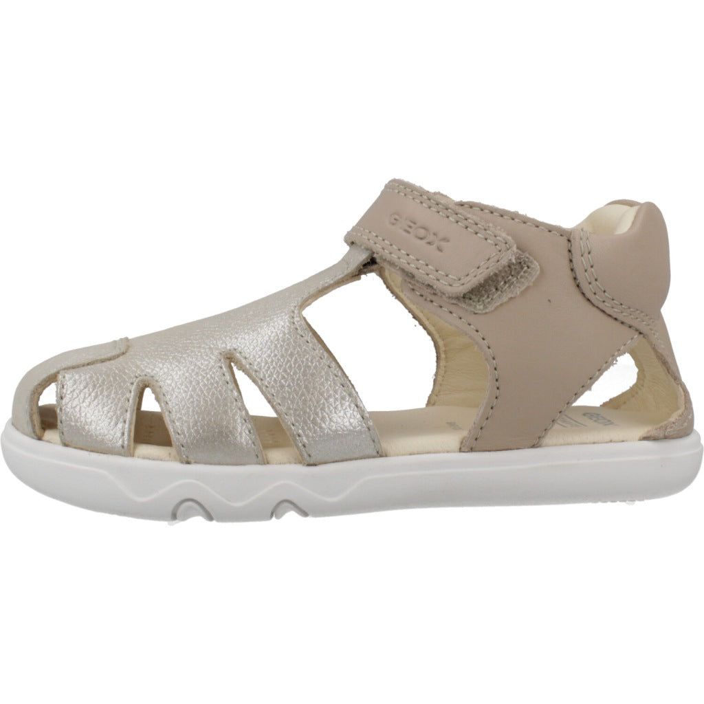 GEOX B SANDAL STEPPIEUP en color ORO (2)