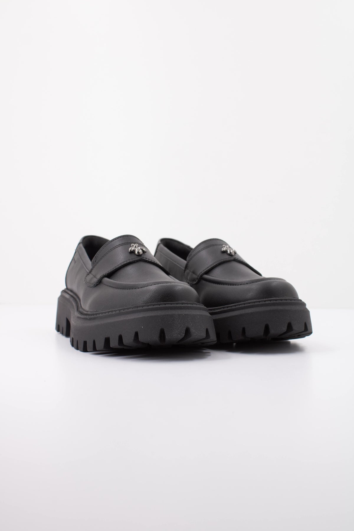 GEOX J MAQUINNENS GIRL en color NEGRO (2)