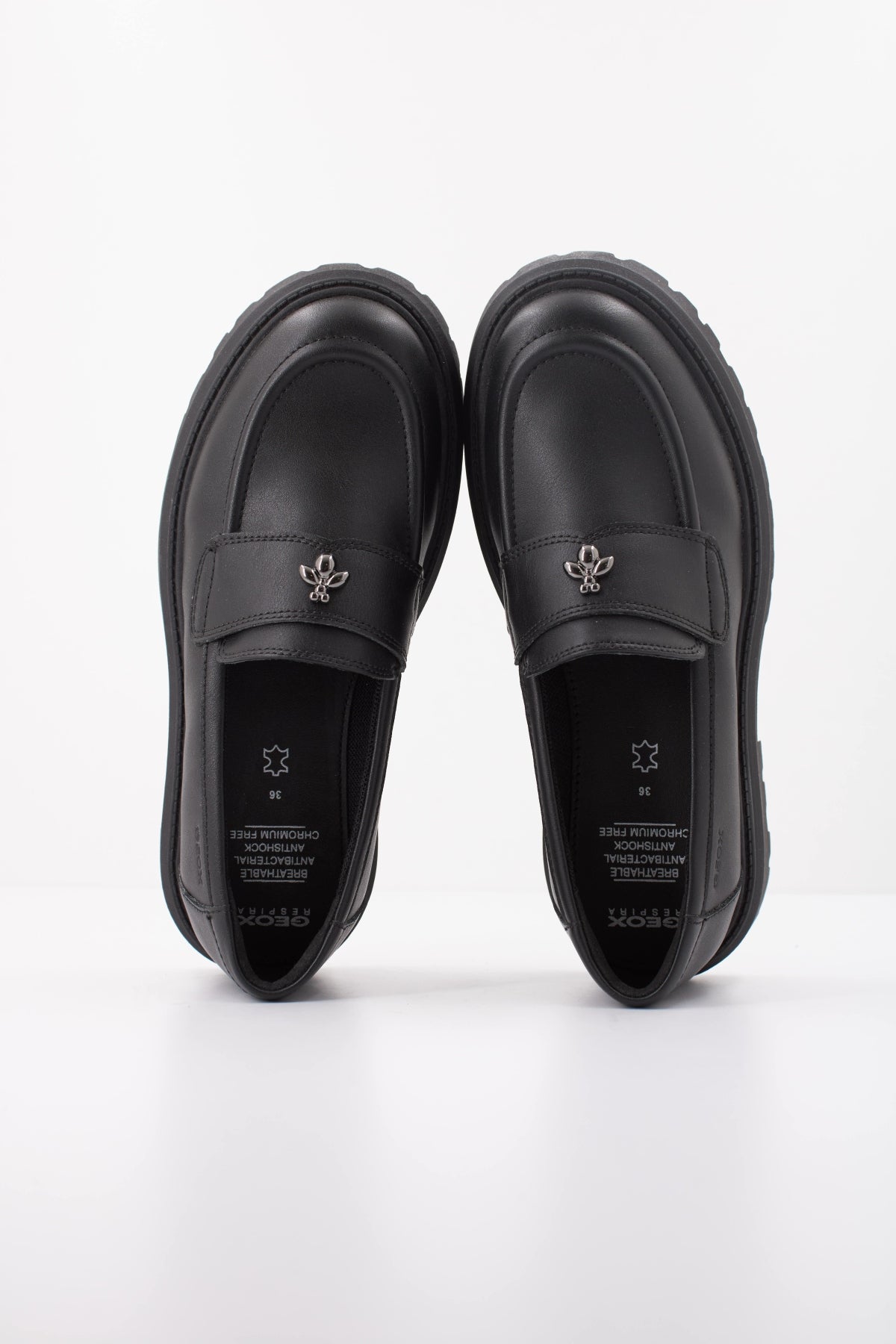 GEOX J MAQUINNENS GIRL en color NEGRO (3)